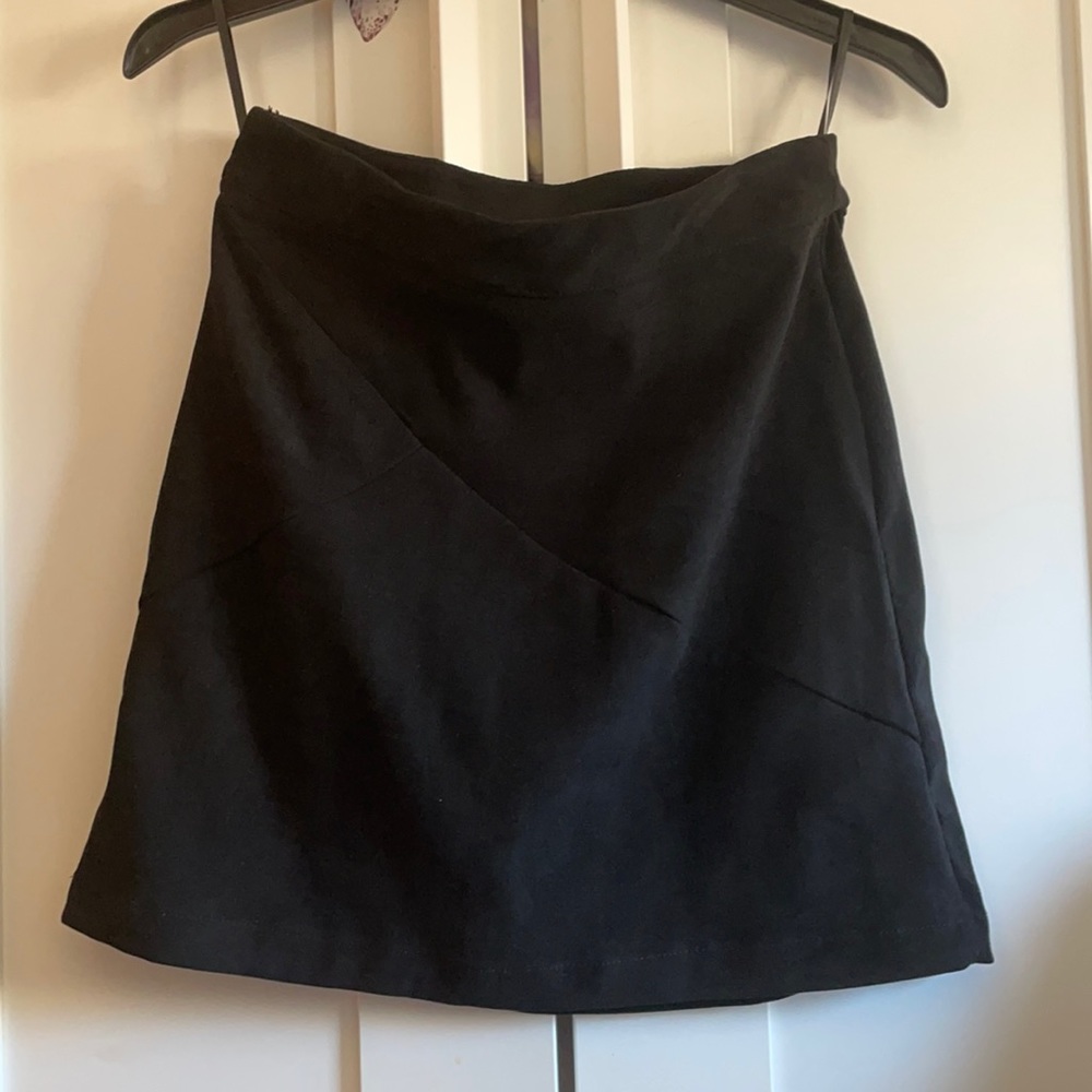 Solid suede skirt